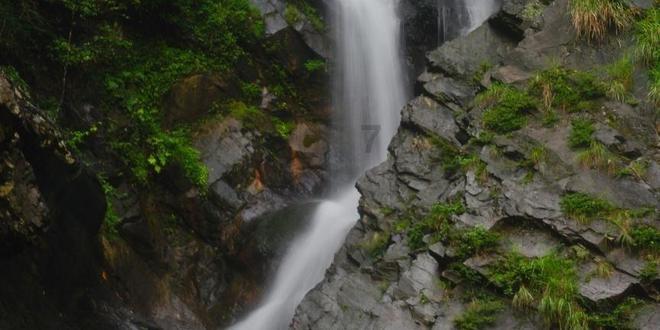 攀登高峰